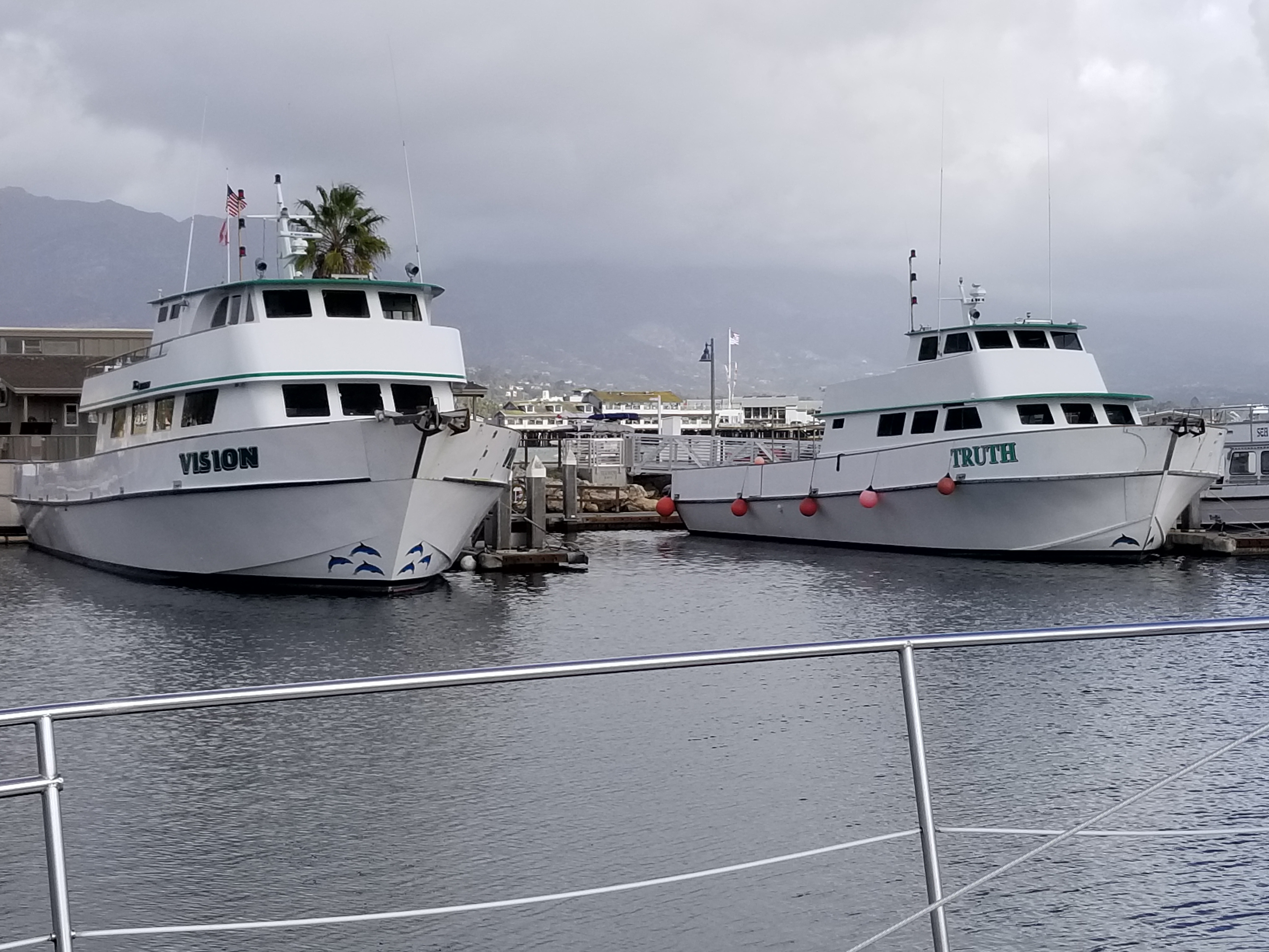 SB Harbor boats