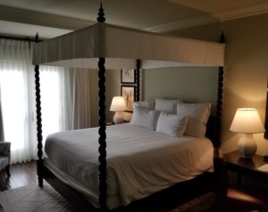 Kimpton-Canary-Hotel-four-post-bed