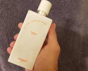 hotel-shampoo-mini-bottles